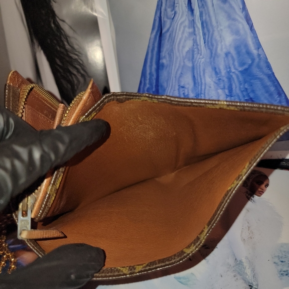 Authentic LOUIS VUITTON Monogram Porte Monnaie Tresor Chain Authentic - Picture 14 of 16